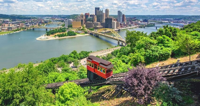 United Airlines Pittsburgh office in USA